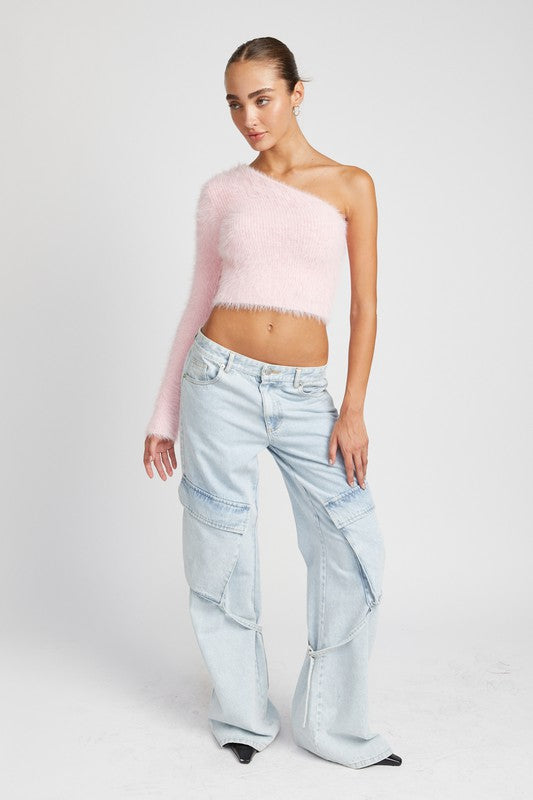 ONE SHOULDER FLUFFY SWEATER TOP